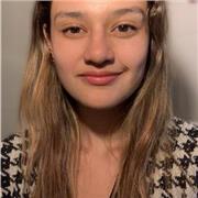 Enseño clases de manera dinámica a niños escolares